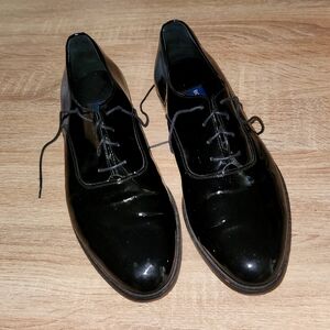 Bostonian Florentine patent leather dress shoes. 8.5